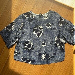 Boden Navy floral rayon top. Size U.S. 12